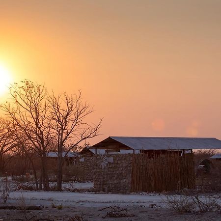 Etosha Trading Post Campsite Окаукуехо Екстериор снимка